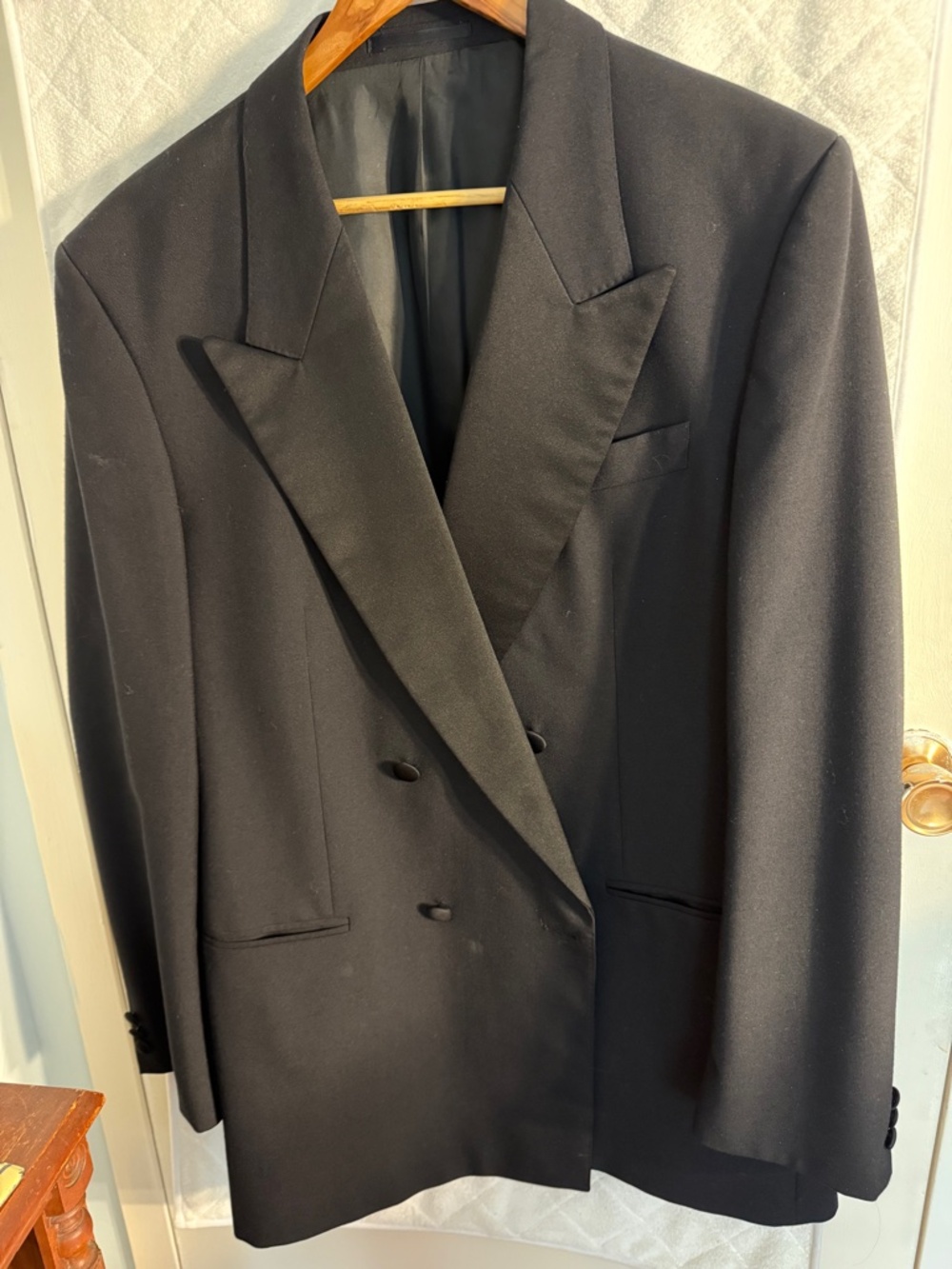 TUXEDO 40